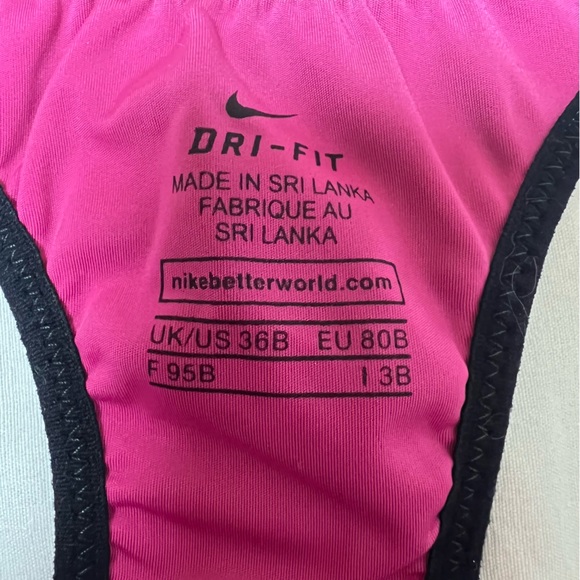 Nike | Dri Fit Padded Sports Bra Size 36B - Picture 8 of 11